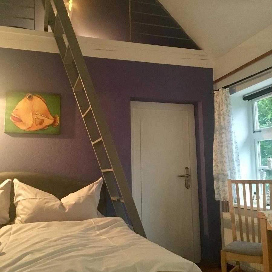 Villa Kleines Haus Am Hafen - Ruhig Und Gruen Am Ortsrand à Prerow Extérieur photo